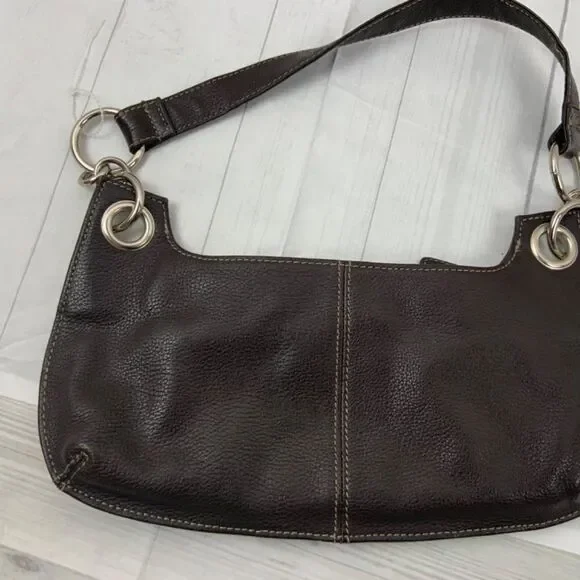 31. Fossil Black Leather Small Handbag - Picture 4 of 4